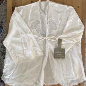 Vintage bed jacket